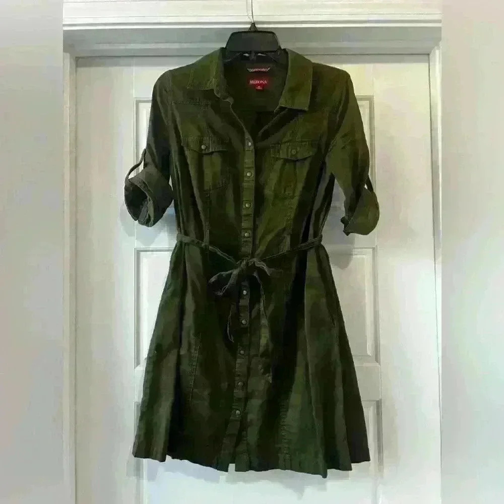 Army Green Button-up women’s dress size M